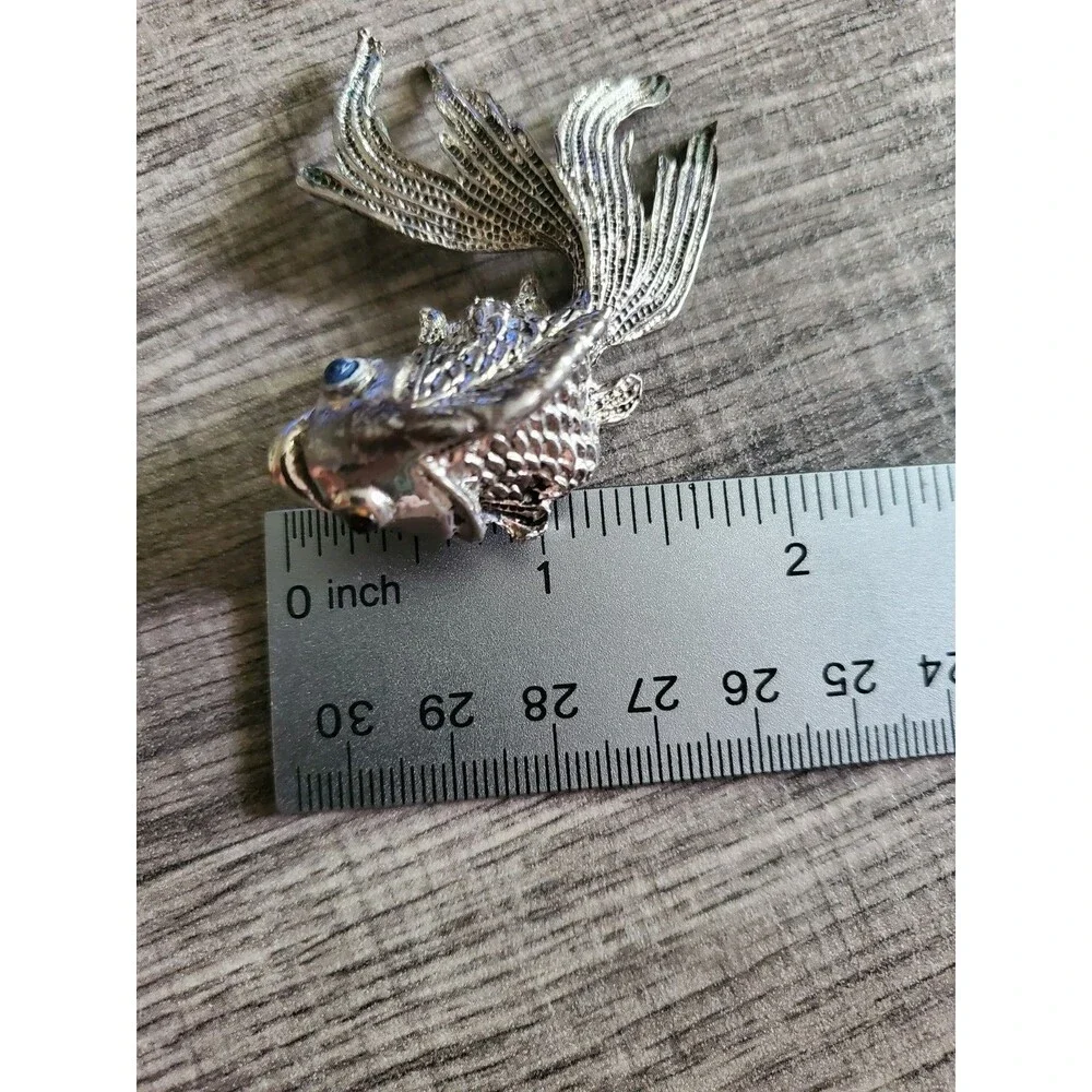 Beautiful Vintage Silver-Toned Fancy Goldfish / Black Moor Brooch Pin